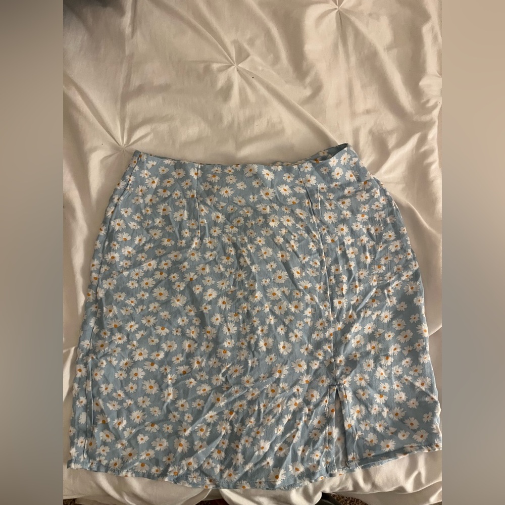 blue daisy floral skirt